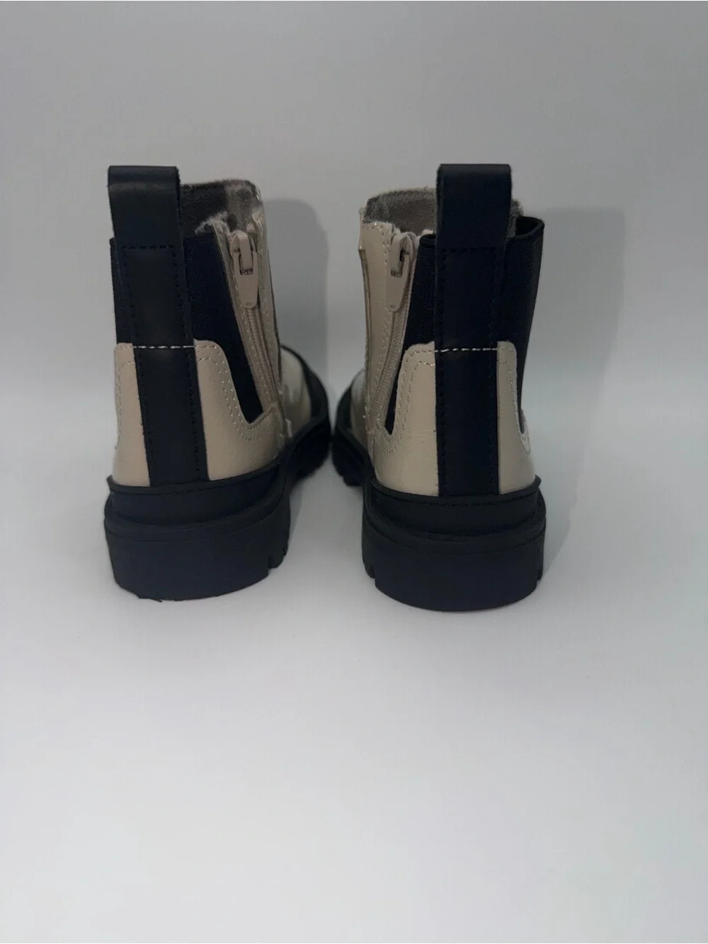 Zara Kids Two-Tone Chelsea Boots in Cream and Black